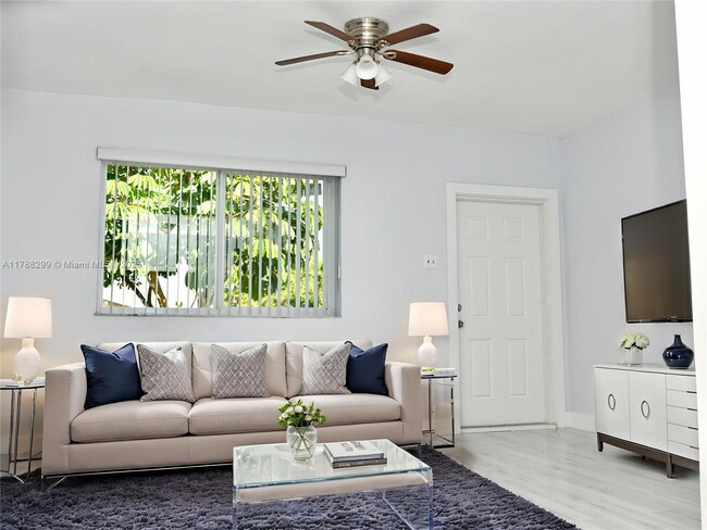 Foto del edificio - 747 NW 5th Ct