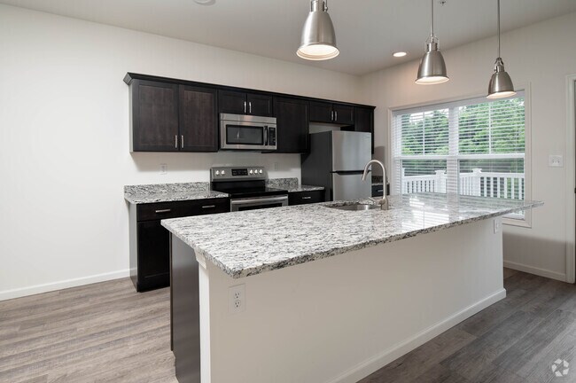 Casa adosada 3HAB, 2 1/2BA - 1830SF - Riverside Foundry Apartments