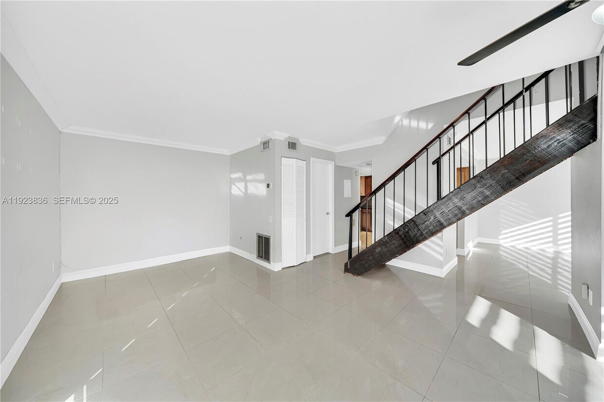 Foto principal - 6864 SW 114th Pl