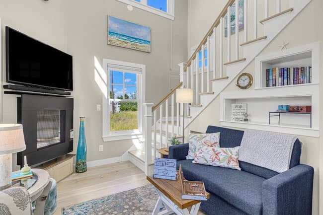 Building Photo - 164R Old Point Rd