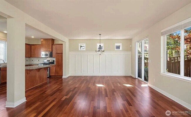 Foto del edificio - 18232 36 Ave SE