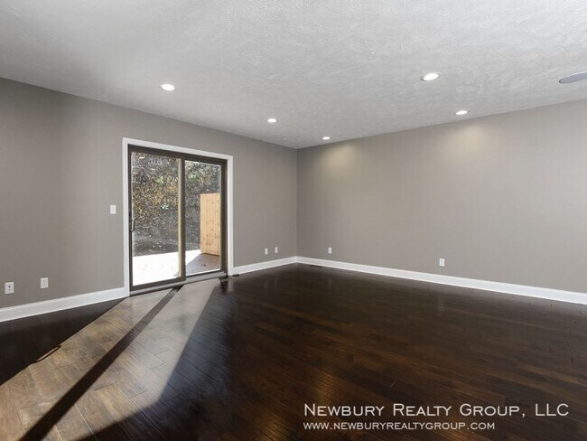 Foto del edificio - Banksville Place Townhomes