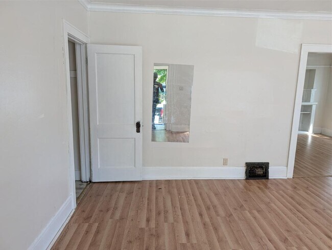 Foto del edificio - 2600 N 50th St