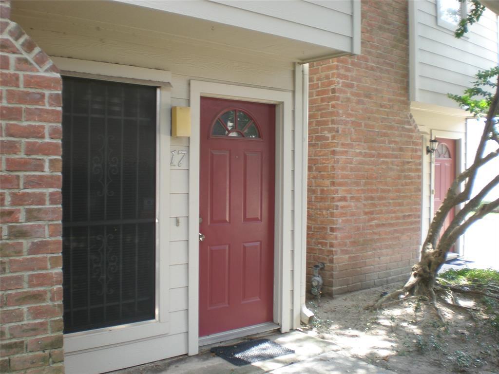 Foto principal - 3901 Woodchase Dr