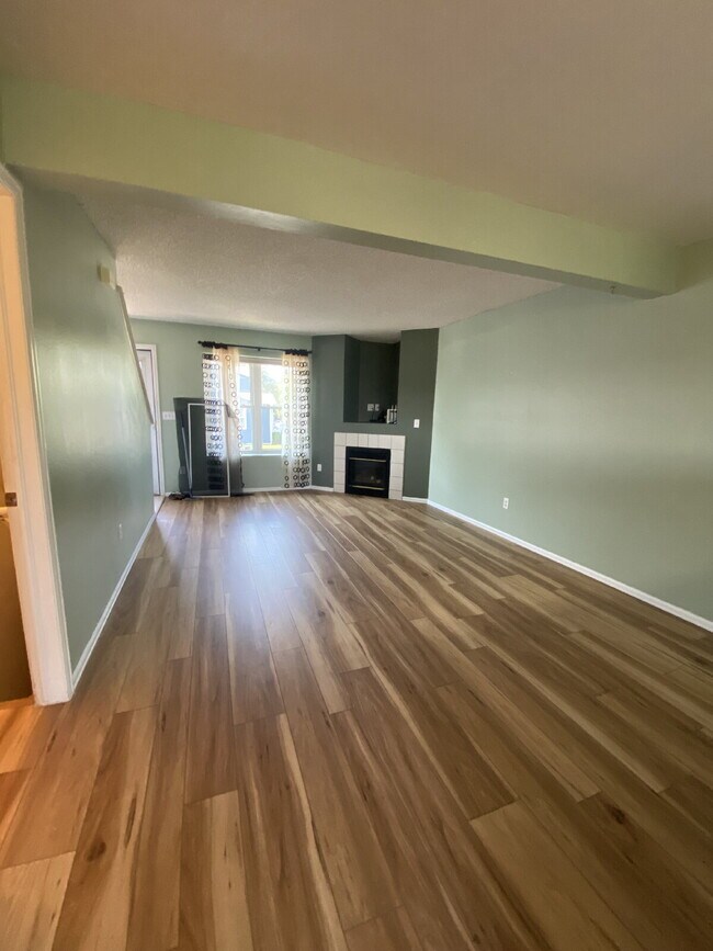 Foto del edificio - 3 bedroom townhouse - Plumtree