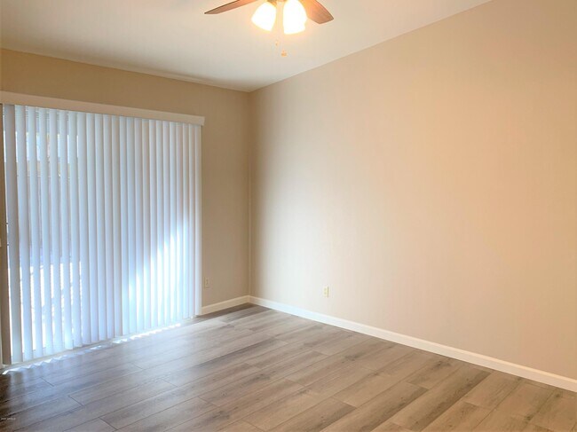 Building Photo - 4001 W Cielo Grande