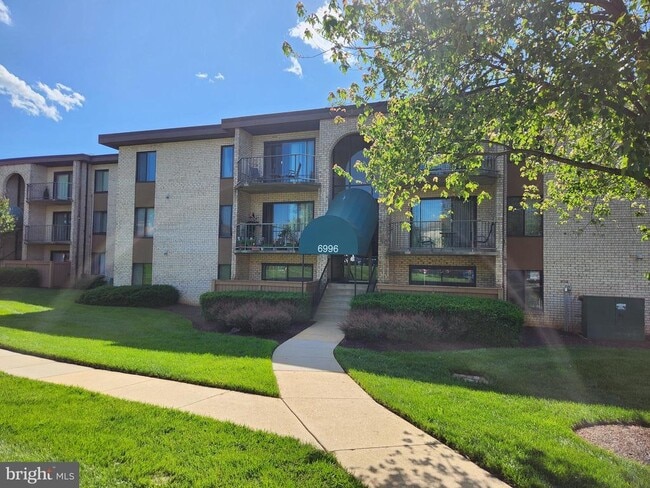 Building Photo - 6996 Hanover Pkwy