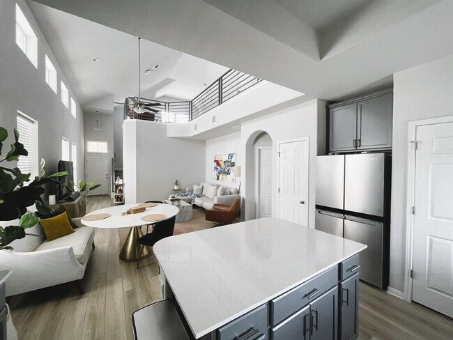 Foto del edificio - 10100 Dawn Pearl Dr