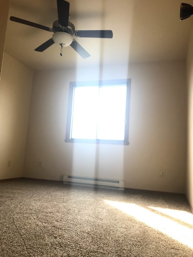 Building Photo - Woodbury Apartments