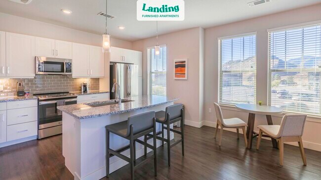 Building Photo - 8510 S Oak Cir