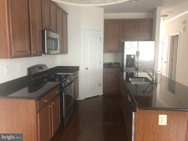 Foto del edificio - 2657 Shade Branch Rd