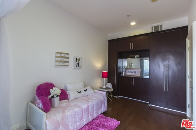 Foto del edificio - 1043 S Kenmore Ave