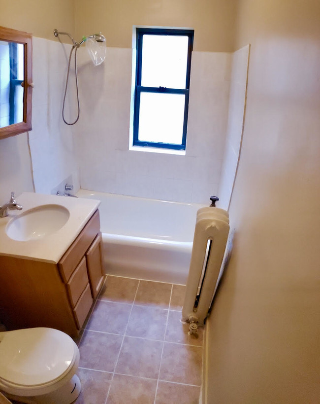 Foto del edificio - 138 E 155th St