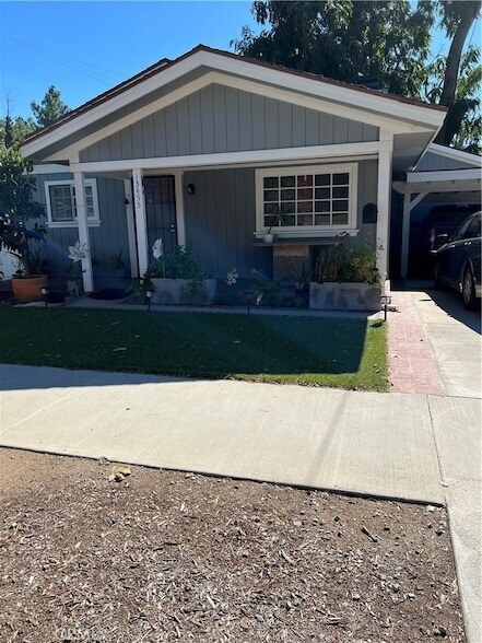 Foto del edificio - 13455 Bradley Ave