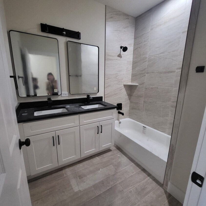 Foto principal - 5608 Tommye St