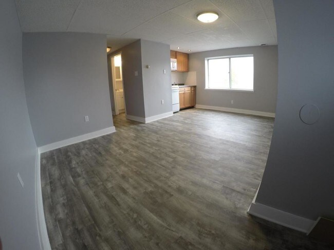 Building Photo - 100 Parkway Blvd Unit #34