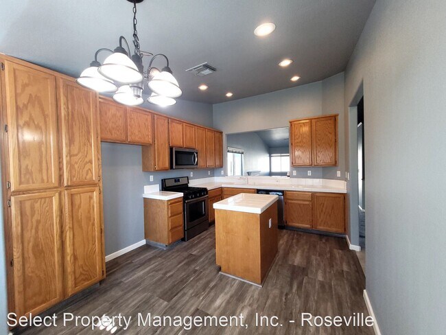 Building Photo - 3 br, 2 bath House - 2124 Beatty Way