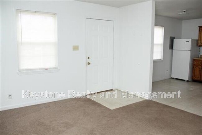 Building Photo - 1375 Thompsonville Ln