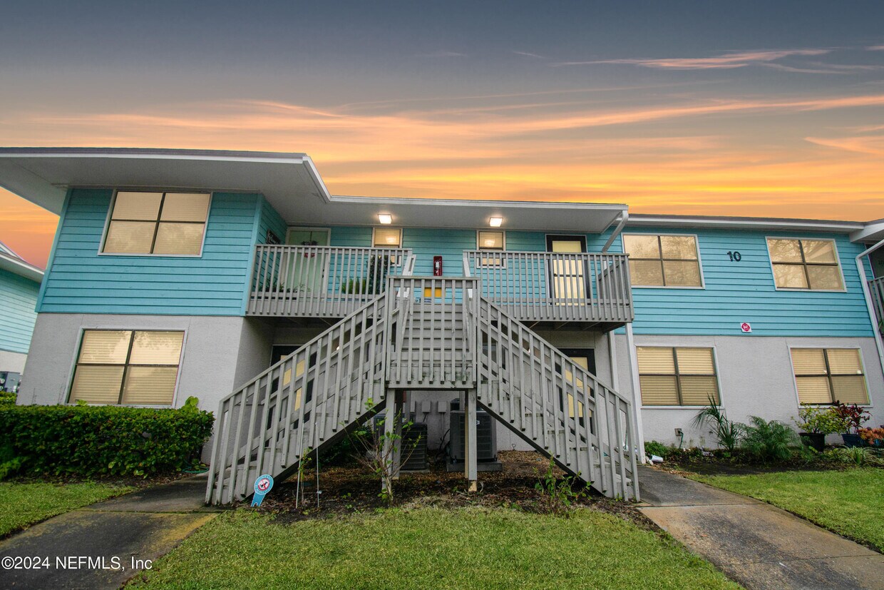 Primary Photo - 650 W Pope Rd