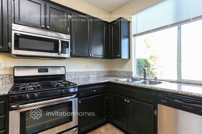 Foto del edificio - 27438 Fallbrook Ct