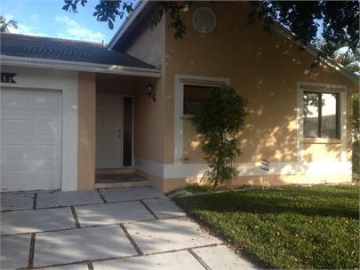 Foto principal - 11111 SW 10th St