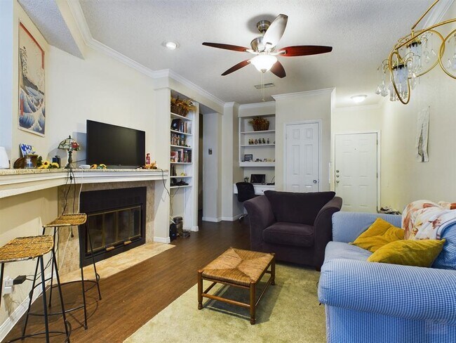 Foto del edificio - 3111 Tom Green St