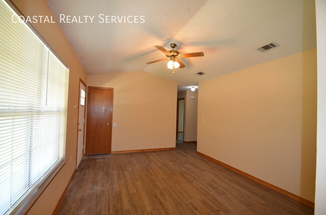 Building Photo - 407 Northview Ln