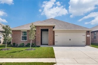 Building Photo - 3032 Zinnia St
