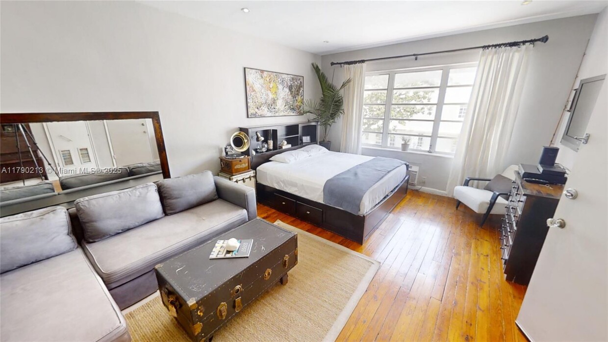 Foto principal - 730 12th St