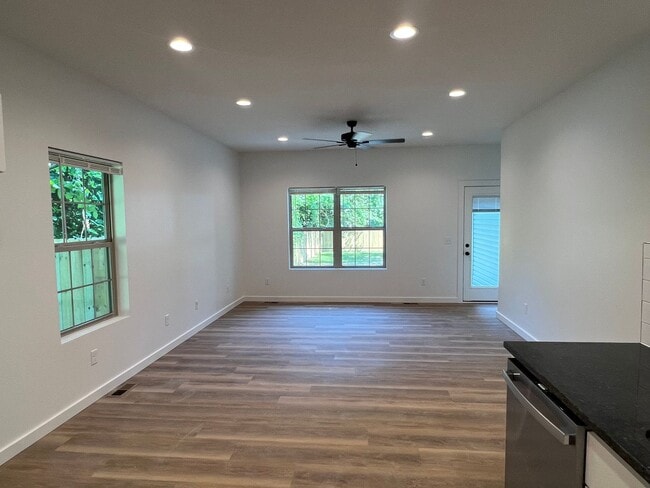Foto del edificio - New Construction Rental Available!