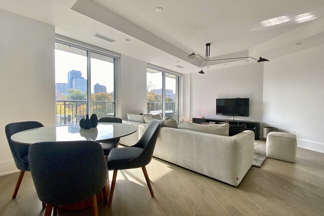 Photo du bâtiment - 181 Davenport Rd