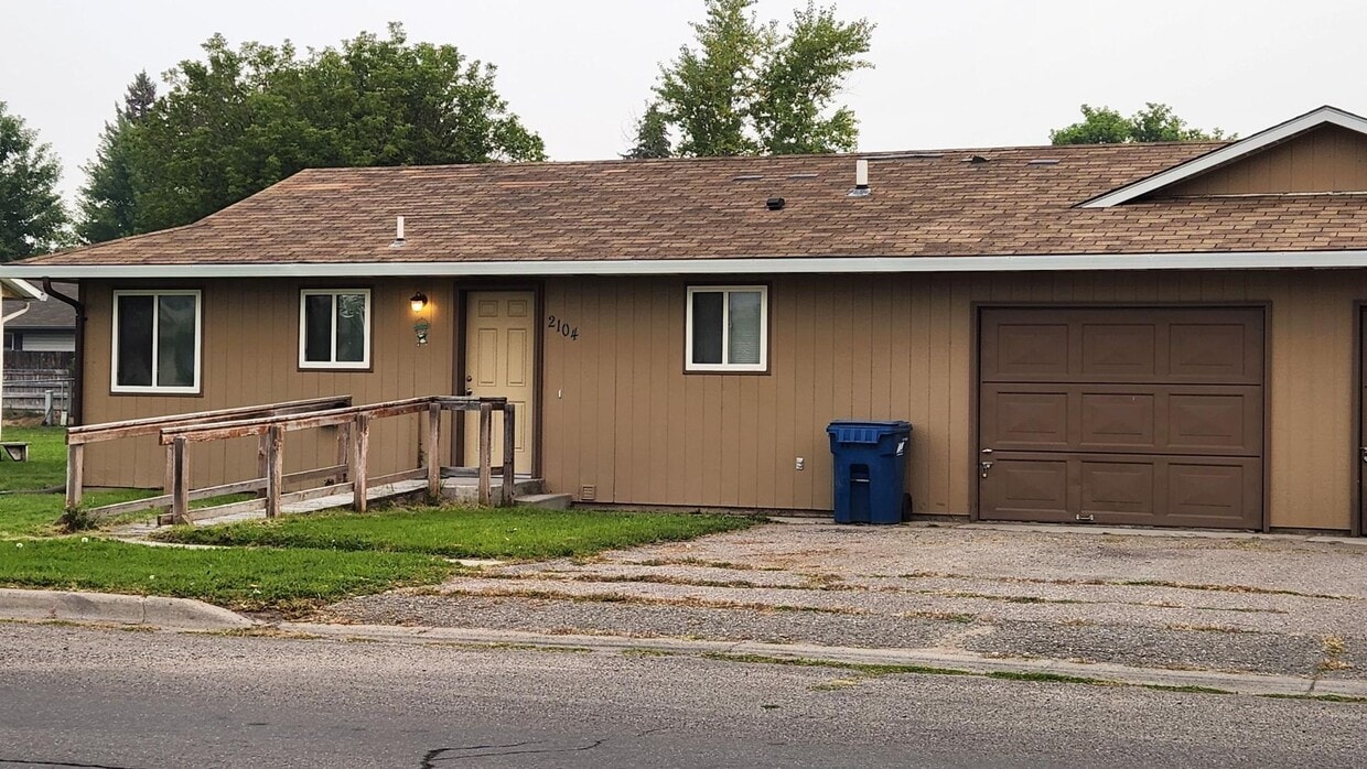 Building Photo - WYO2102