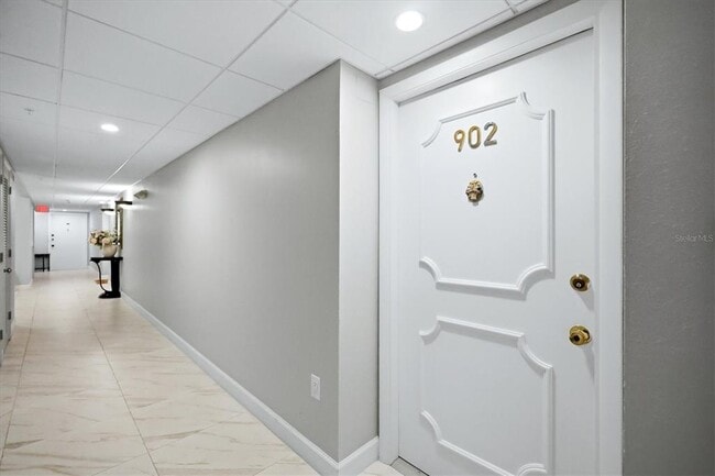 Building Photo - 555 S Gulfstream Ave
