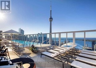 Building Photo - 88 Blue Jays Way