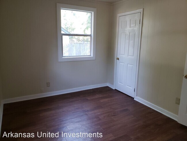 Building Photo - 3 br, 1 bath House - 129 Roosevelt Rd
