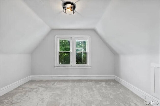 Building Photo - 4237 Shenandoah Ave