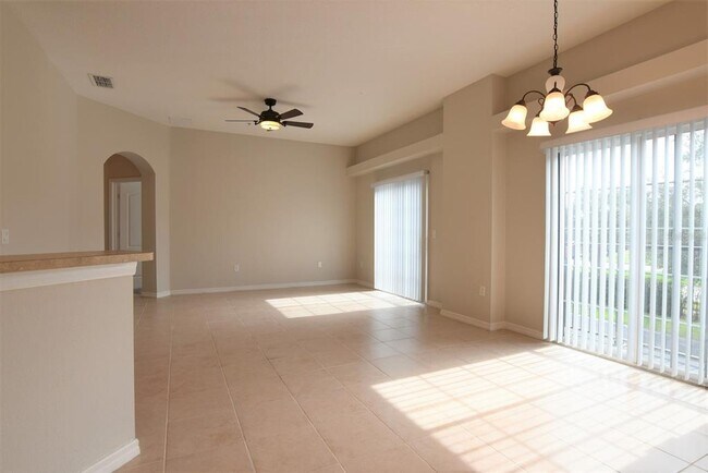 Building Photo - 6594 S Goldenrod Rd