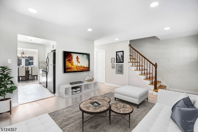 Building Photo - 1 Tempe Wick Rd