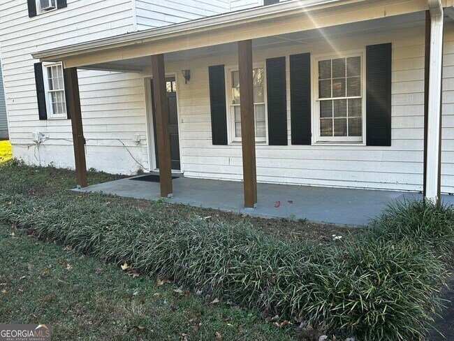 Foto del edificio - 155 Fay Dr