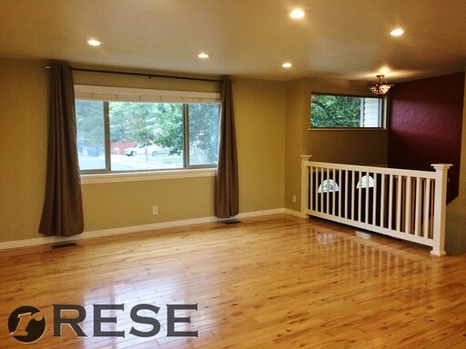 Building Photo - 10554 S Clearview Dr