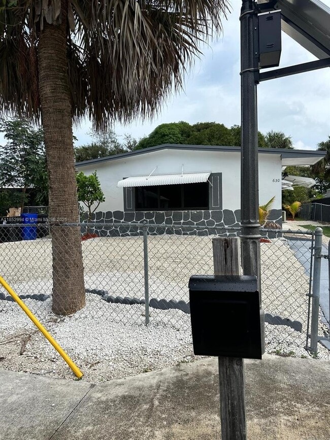 Building Photo - 630 NW 14th Way