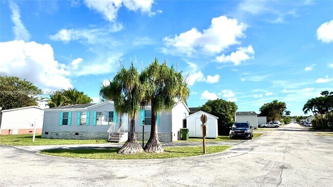 Foto del edificio - 220 NE 12th Ave