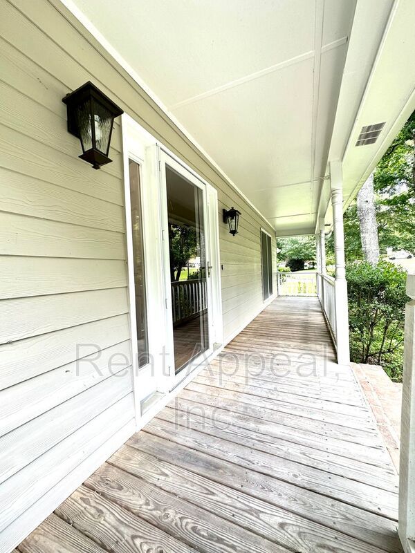 Building Photo - 3135 Pond Ridge Trail