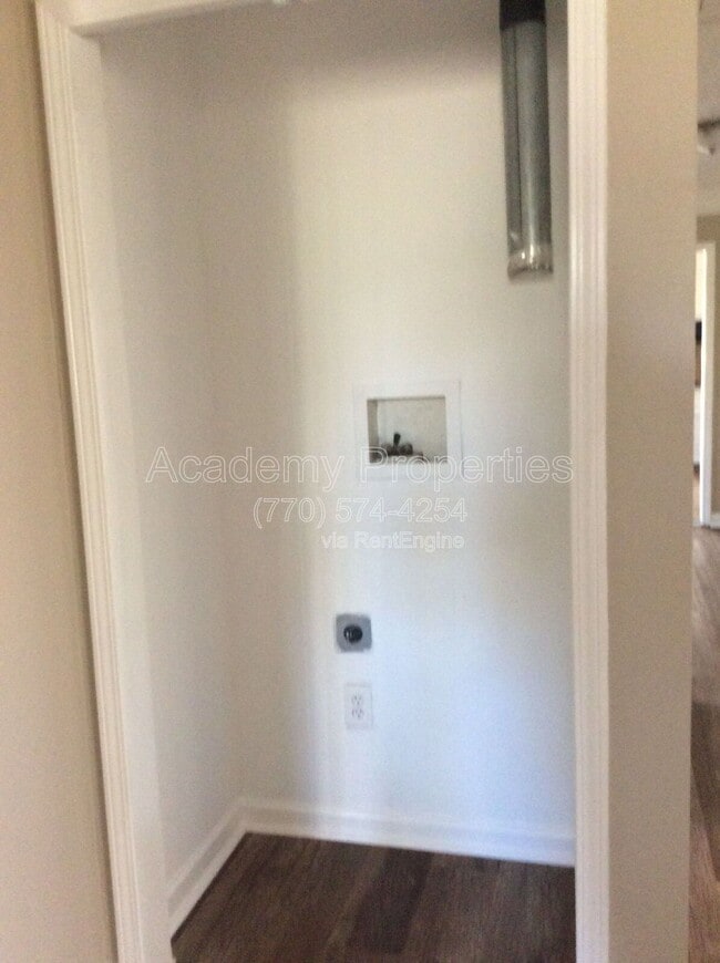Foto del edificio - 80 Homestead Pl