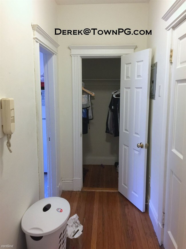 Foto del edificio - 6 Camelot Ct