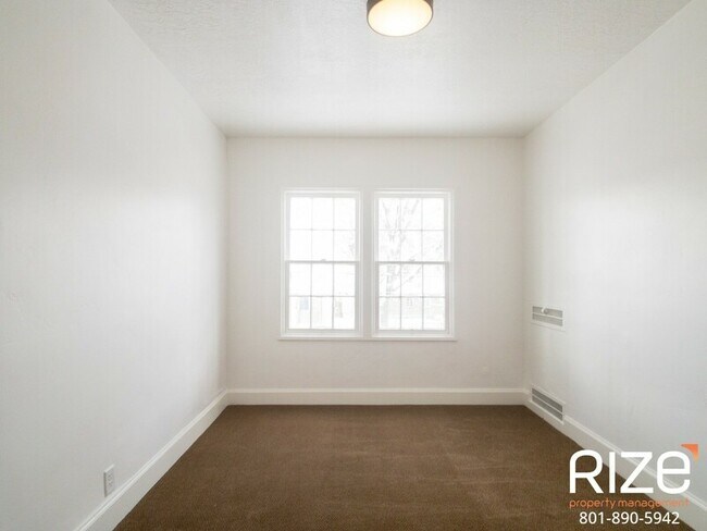 Building Photo - 841 S 500 E