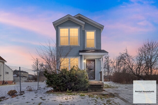 Building Photo - Completely Redone 3 Bed 1.5 Bath Rental!