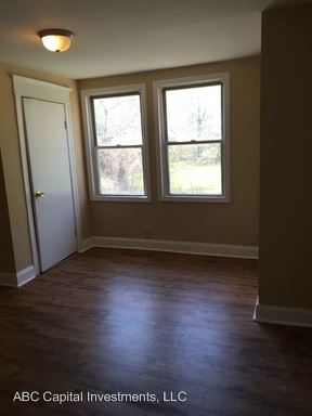 Foto del edificio - 4624 Pulaski Ave