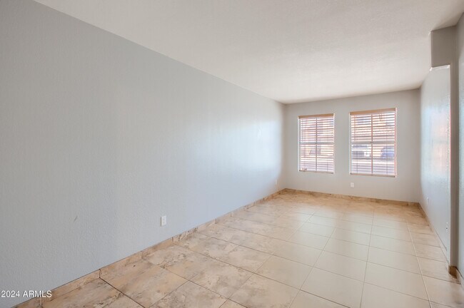 Building Photo - 3136 N Ivory Ln