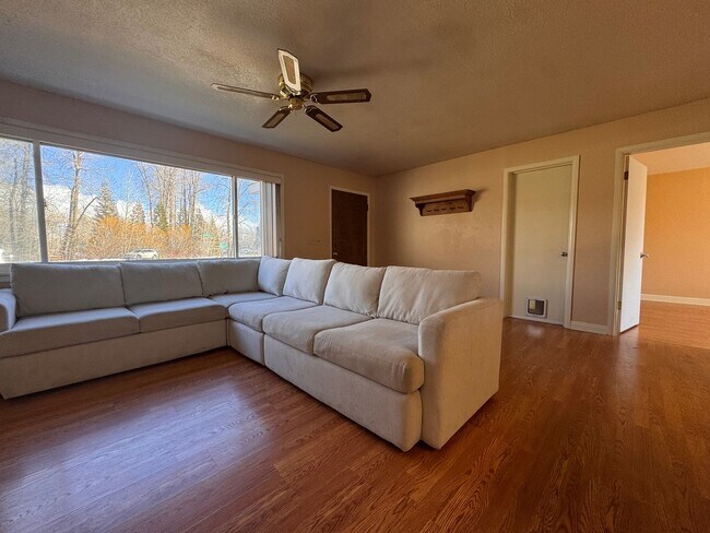 Foto del edificio - 330 2nd Ave